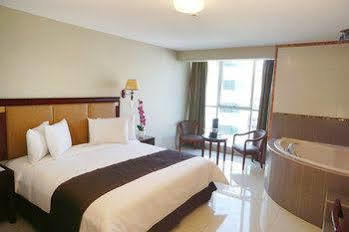 Hotel Gran Mundo & 3*