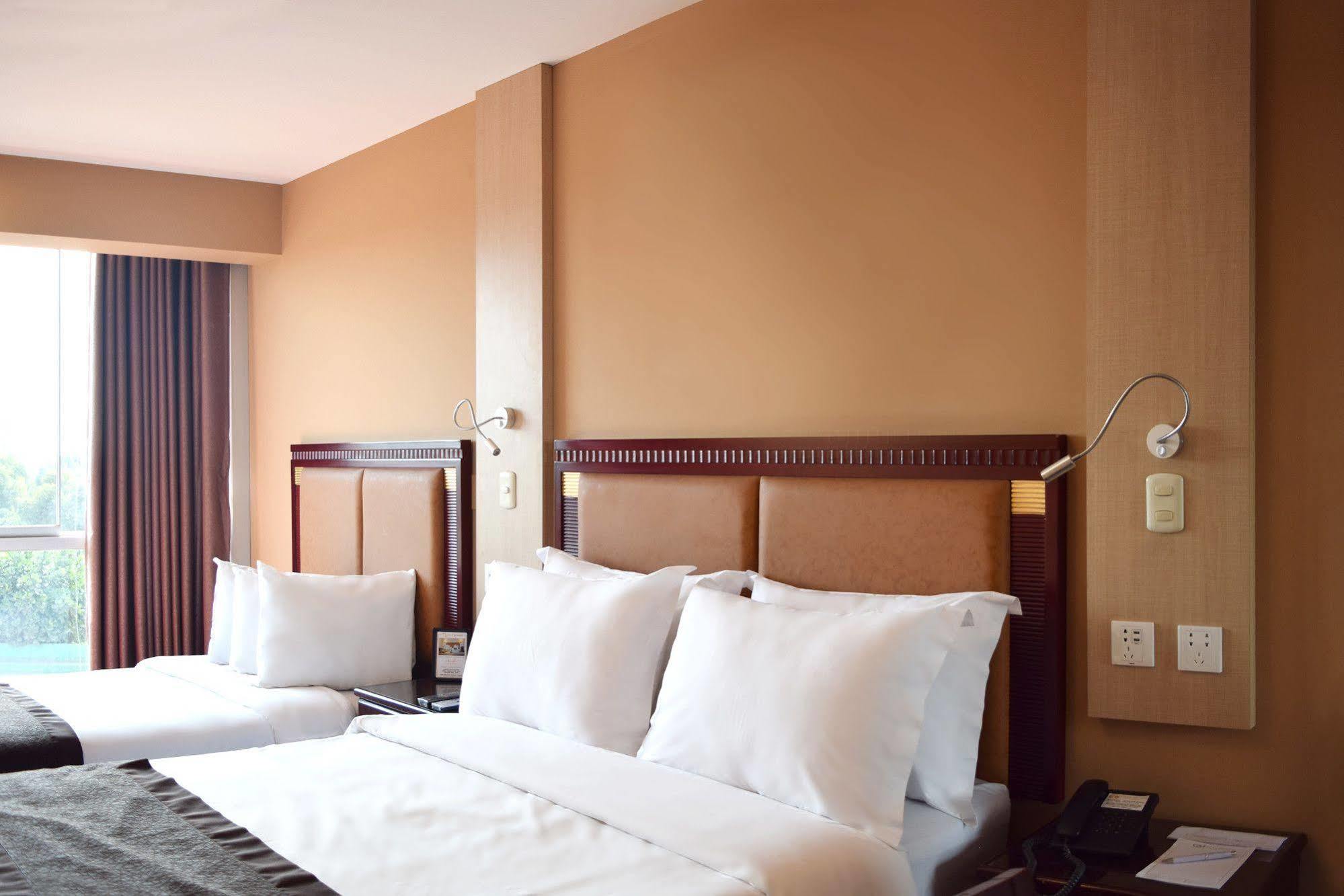 Gran Mundo & Hotel 3*